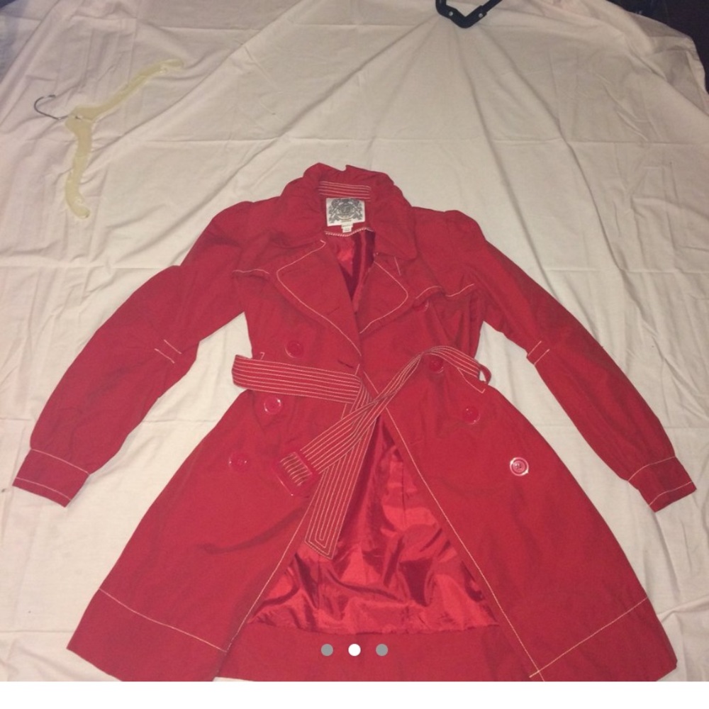 Beautiful Red Jacket! - Picture 2 of 3